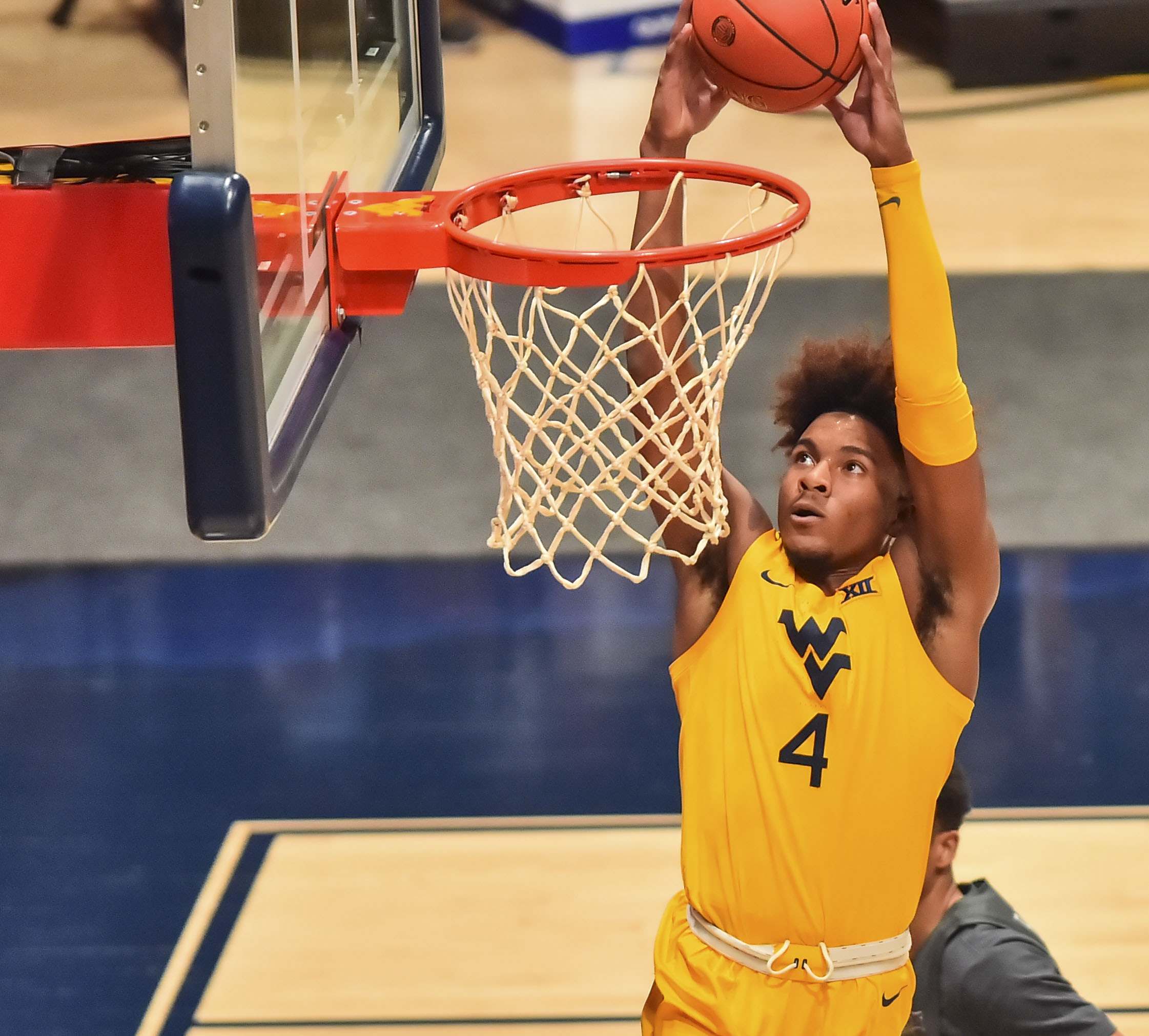 No. 8 West Virginia holds on to beat Iowa State 70-65
